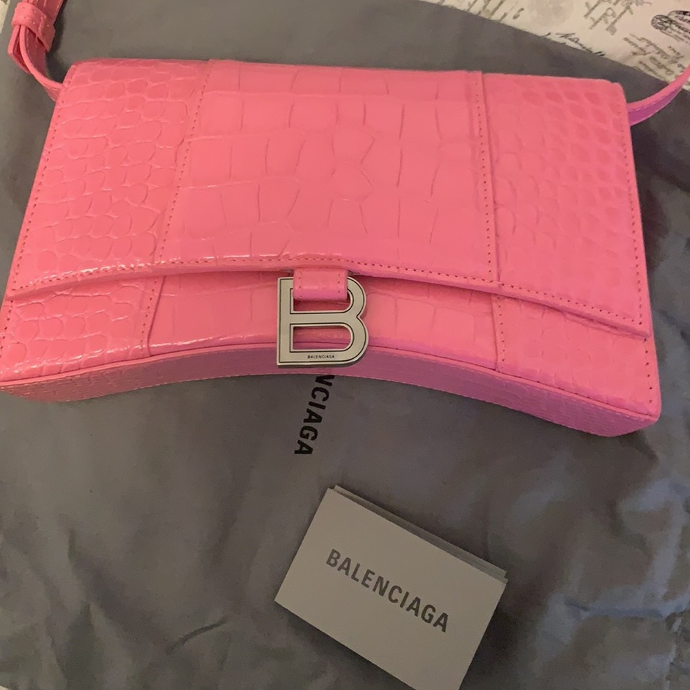 ~~SOLD ~~šš„°š„°Balenciaga Pink Hourglass Bag - Picture 3 of 9